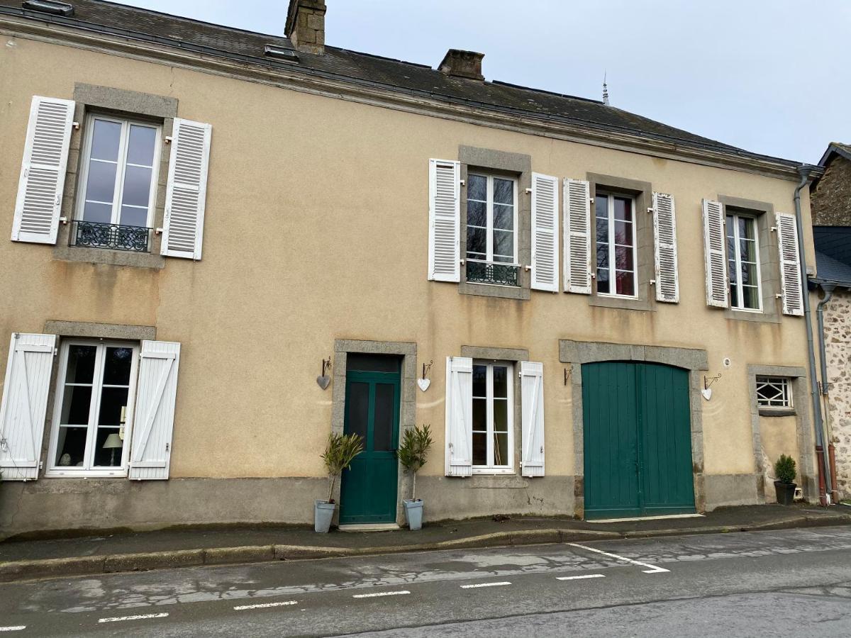 Le Trianon Le Bourgneuf-la-Foret Exterior foto